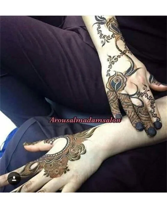 Beautiful Zigzag Arabic Mehndi Design Extension