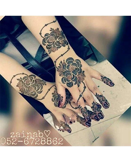 Charming Fringe And Net Featuring Arabic Mehndi Design