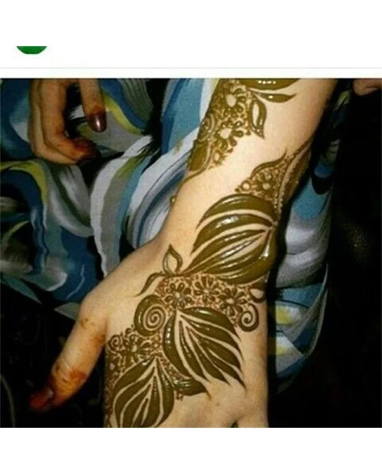 Creative Outline On Rose Arabic Mehndi Design