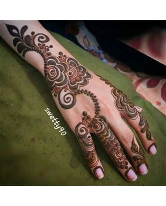 Festive Bracelet With Rose Featuring Arabic Mehndi Design