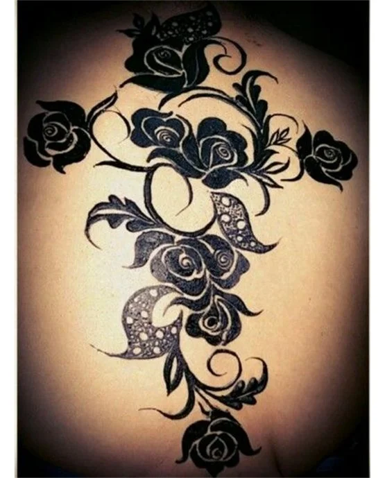 Fine Lace Arrangement On Arabic Mehndi Design