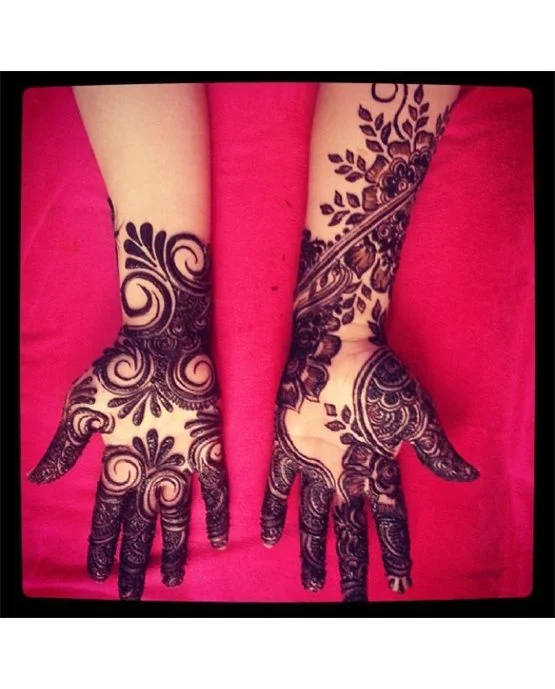 Majestic Loop Concept Blending Into Arabic Mehndi Design