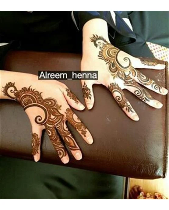 Majestic Swirl Arabic Mehndi Design Theme