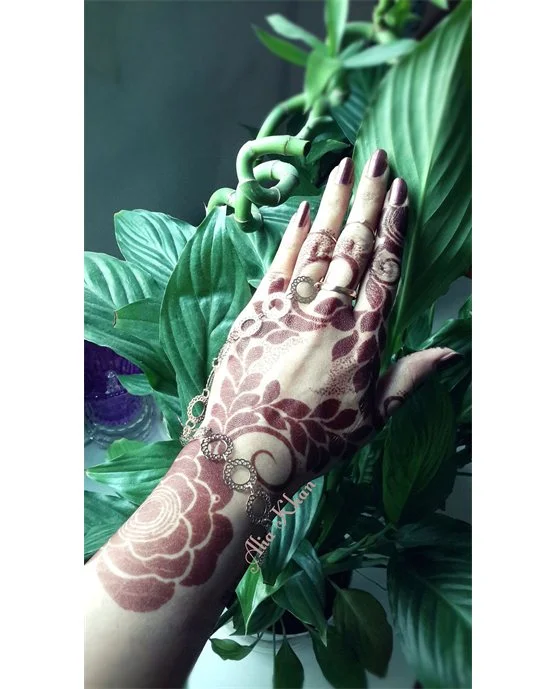Sunflower Inspired Bold Arabic Mehndi Design