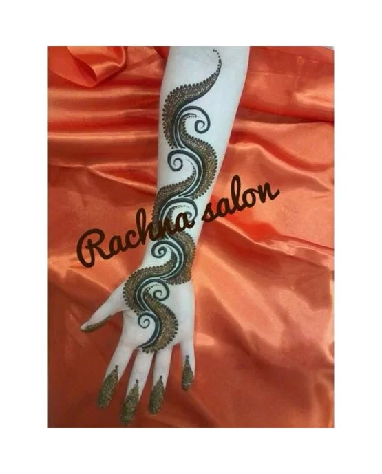 Whimsical Garland Arabic Mehndi Design Composition