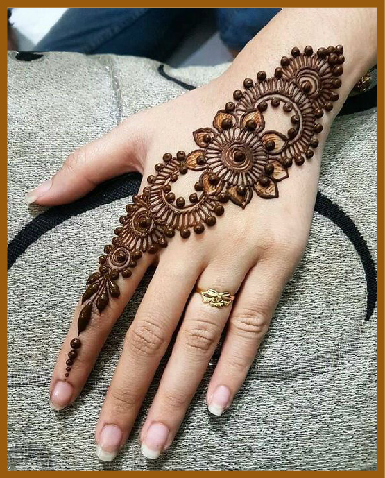 Classy khafif back hand mehndi ring effect design