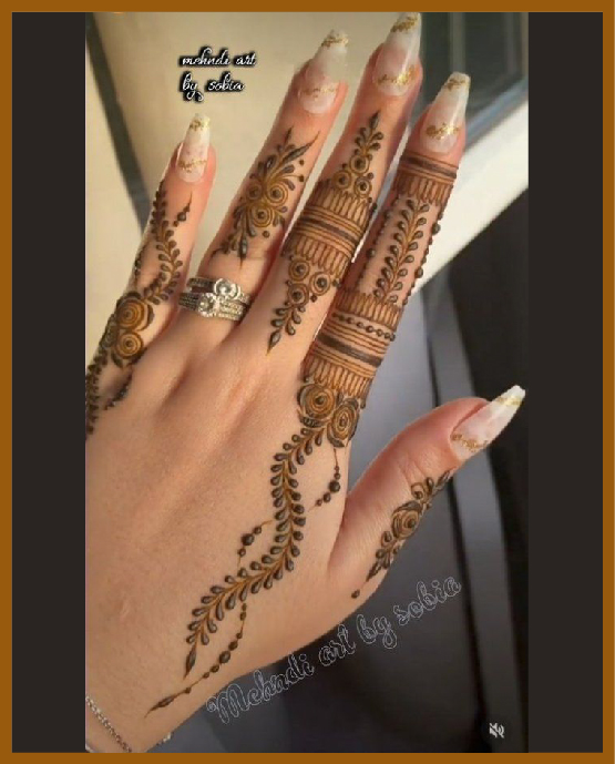 Floral diagonal layout for khafif back hand design Khafif%20(Minimal)%20back%20hand Mehndi Design