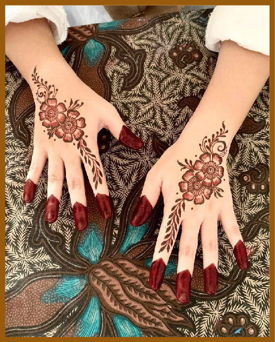 Floral fusion khafif back hand mehndi design