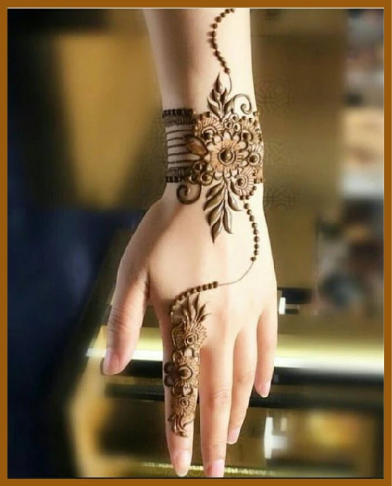 Khafif back hand mehndi from finger to wrist