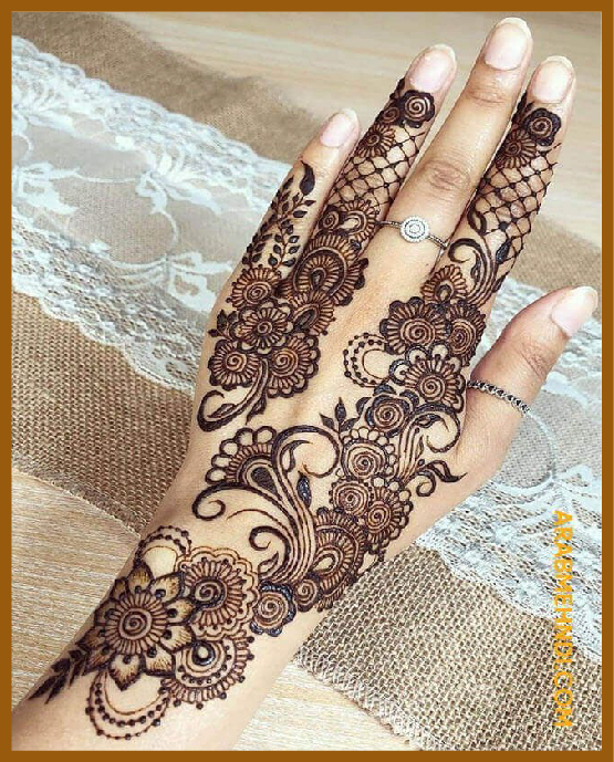 Stylish back hand design with fingers to wrist focus Stylish%20back%20hand Mehndi Design Stylish back hand design with fingers to wrist focus Stylish%20back%20hand Mehndi Design