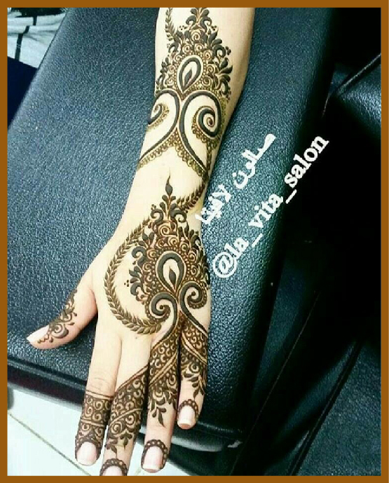 Stylish back hand mehndi design inspired by Arabic culture Stylish back hand mehndi design inspired by Arabic culture