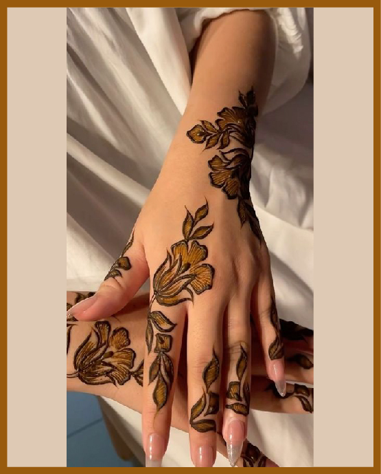 Grid floral pattern in aesthetic back hand mehndi style Grid floral pattern in aesthetic back hand mehndi style