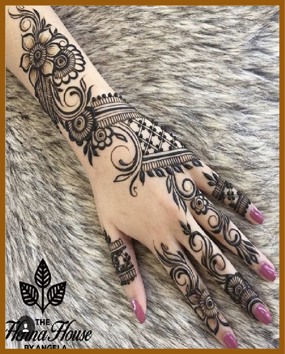 Stylish and aesthetic back hand mehndi with side-filling Stylish and aesthetic back hand mehndi with side-filling
