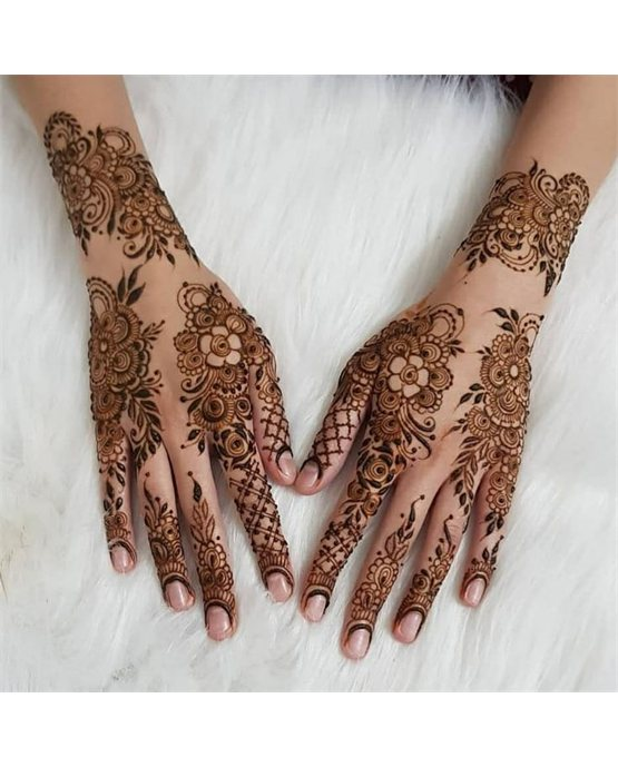 Detailed Tendril And Chain Featuring Back Hand Mehndi Design Detailed Tendril And Chain Featuring Back Hand Mehndi Design
