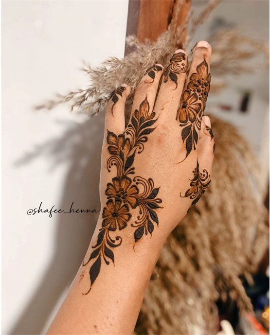 Dots And Tassel Traditional Back Hand Mehndi Design Wrap Dots And Tassel Traditional Back Hand Mehndi Design Wrap