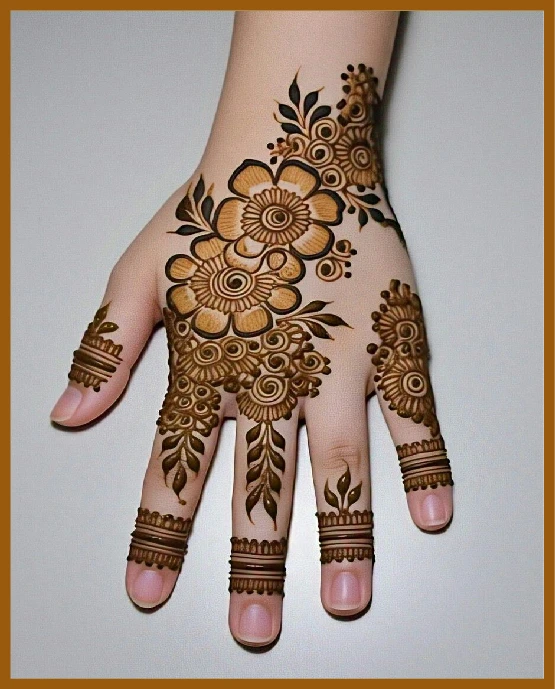 Bold line flowers pattern in modern back hand mehndi design Bold line flowers pattern in modern back hand mehndi design