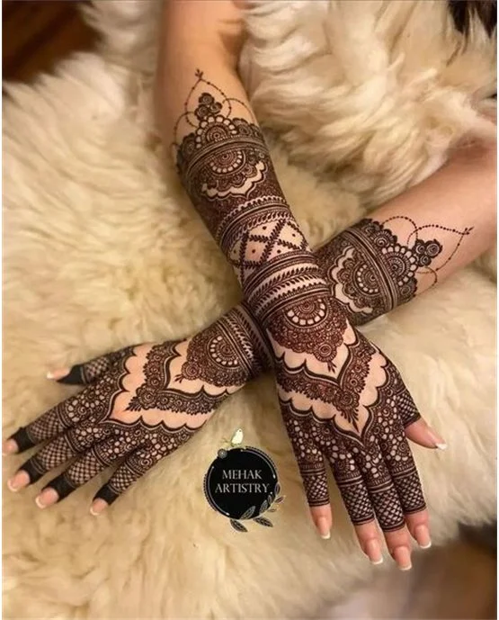 Classy Bangle Bridal Mehndi Design Effect