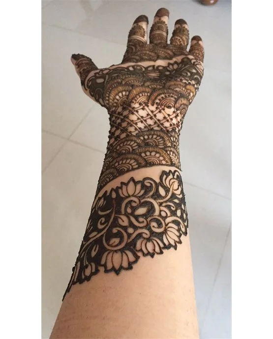 Droplet And Sunflower Lovely Bridal Mehndi Design Motif