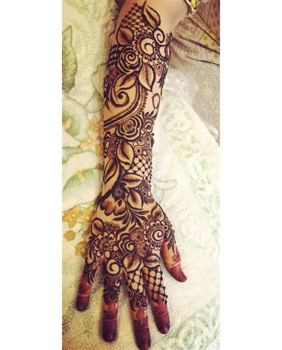 Hatch Blend Composition Using Bridal Mehndi Design