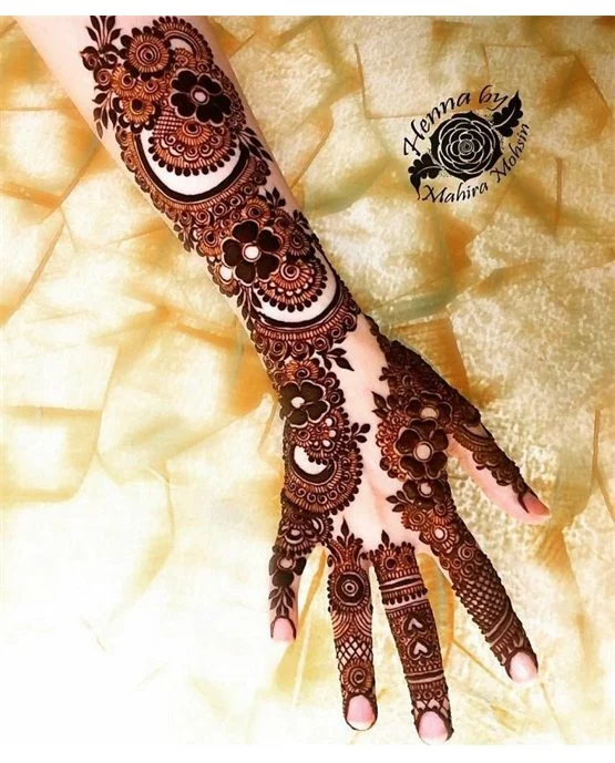 Leaf Weave Blend Using Bridal Mehndi Design