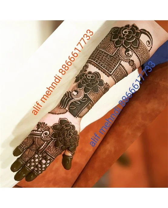 Refined Ruffle And Anklet Covering Bridal Mehndi Design