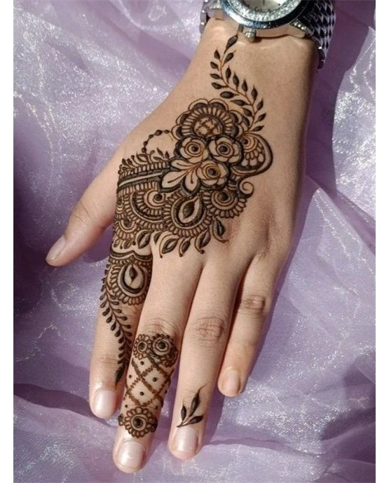 Cuff Inspired Ornate Finger Mehndi Design Cuff Inspired Ornate Finger Mehndi Design