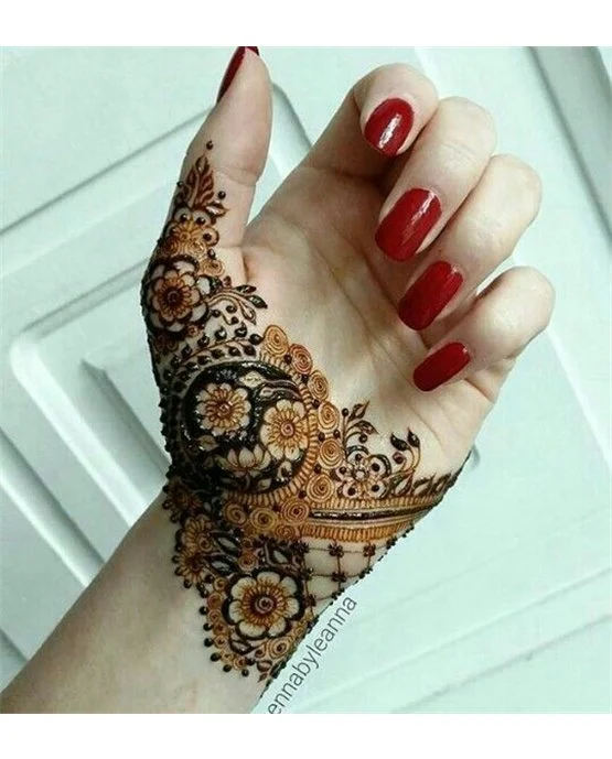 Opulent Concept Blending Into Dome Royal Finger Mehndi Design