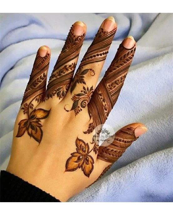 Stunning Overlay Touch Blending Into Royal Finger Mehndi Design