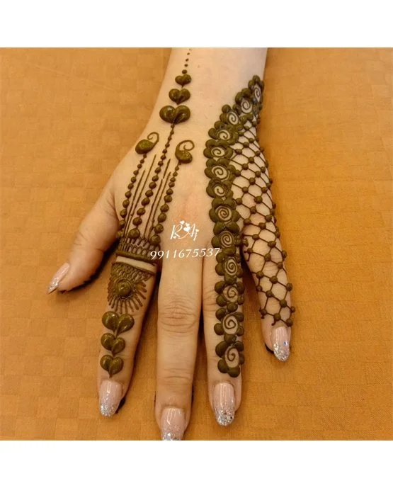 Beautiful Pathway Using Jasmine Stylish Finger Mehndi Design