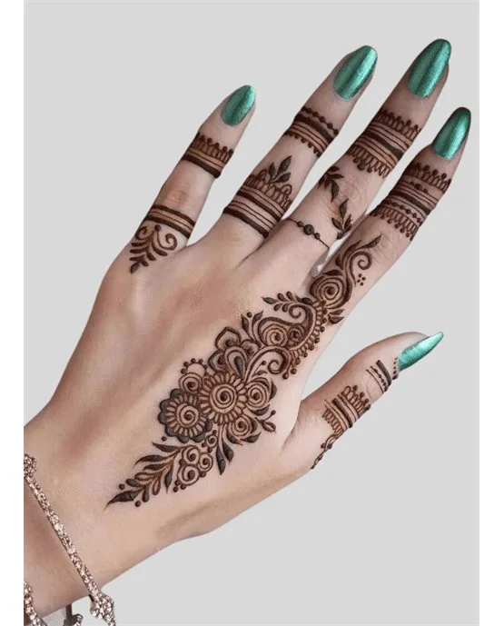 Detailed Fan With Cluster Covering Stylish Finger Mehndi Design