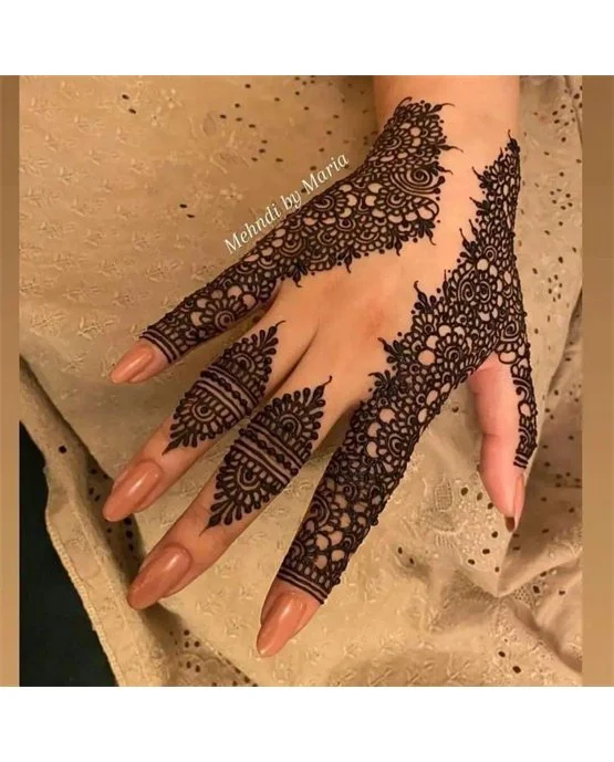Grand Arch Stylish Finger Mehndi Design Spread