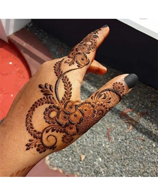 Stunning Overlay Touch Blending Into Stylish Finger Mehndi Design