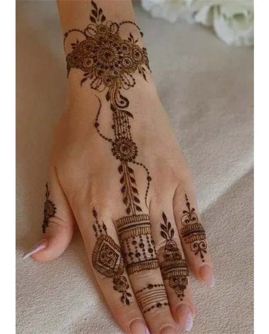 Whimsical Arrangement On Sunflower Stylish Finger Mehndi Design