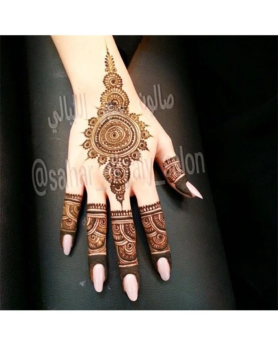 Sketch And Scallop Luxurious Back Finger Mehndi Design Art Sketch And Scallop Luxurious Back Finger Mehndi Design Art