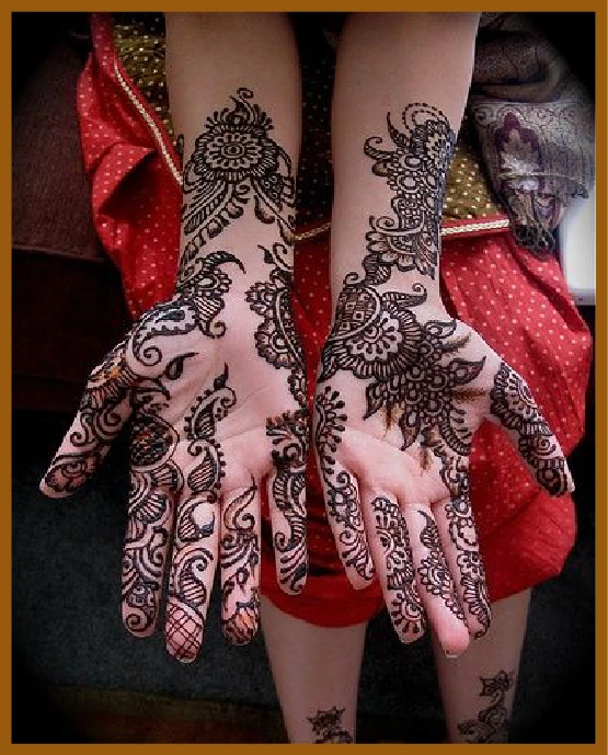 Bold and simple aesthetic front hand mehndi design combo Bold and simple aesthetic front hand mehndi design combo