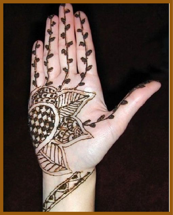 Vine art in aesthetic front hand mehndi design for girls Vine art in aesthetic front hand mehndi design for girls