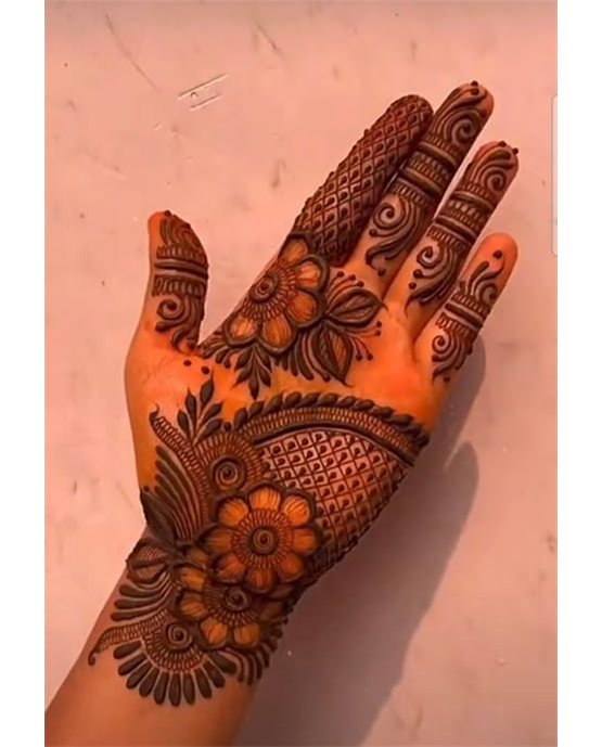 Classy Bangle Front Hand Mehndi Design Effect Classy Bangle Front Hand Mehndi Design Effect
