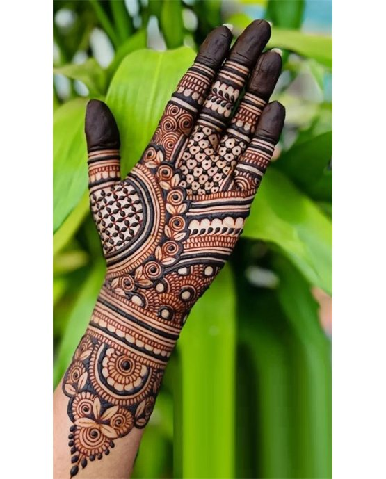 Layered Fringe Front Hand Mehndi Design Trail Layered Fringe Front Hand Mehndi Design Trail
