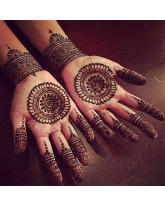 Traditional Fill And Dome Along Front Hand Mehndi Design Traditional Fill And Dome Along Front Hand Mehndi Design