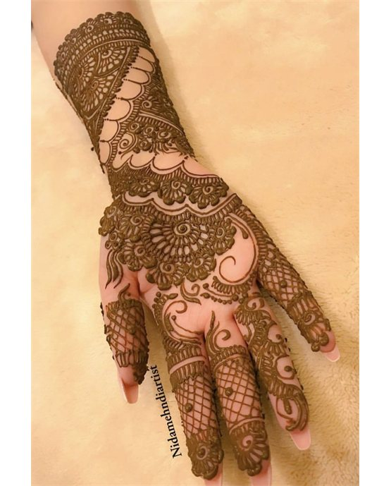 Traditional Layout Using Net Front Hand Mehndi Design Traditional Layout Using Net Front Hand Mehndi Design