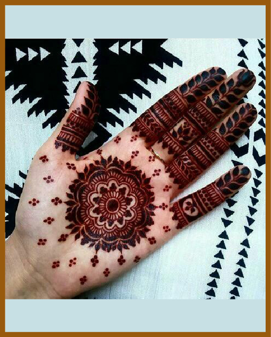 Back-flow petals in minimal front hand mehndi design Back-flow petals in minimal front hand mehndi design