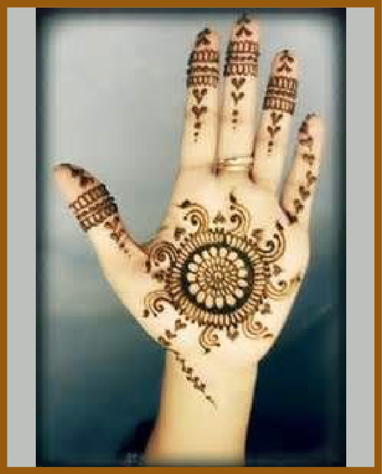 Geometric mandala layout in minimal front hand mehndi design Geometric mandala layout in minimal front hand mehndi design