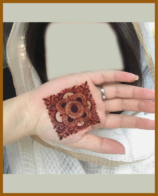 Square mandala center in minimal front hand mehndi design Square mandala center in minimal front hand mehndi design