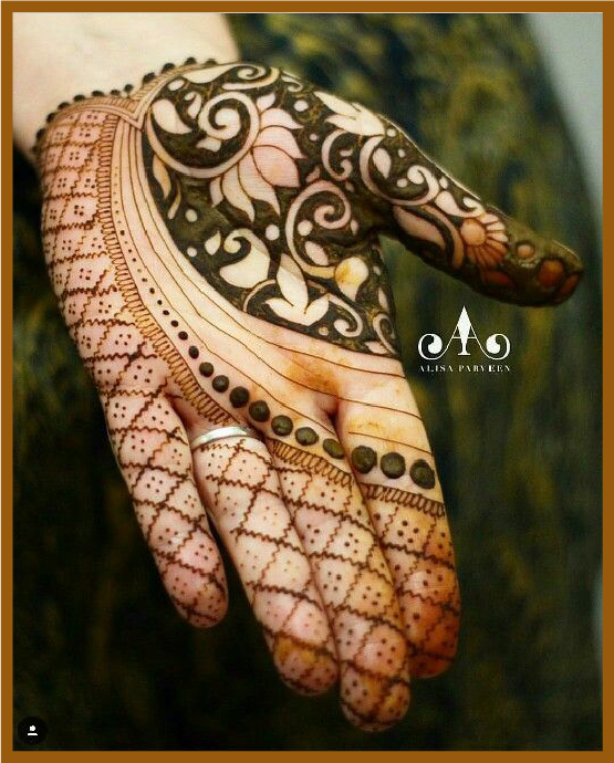 Tiny net block in minimal front hand mehndi design Tiny net block in minimal front hand mehndi design