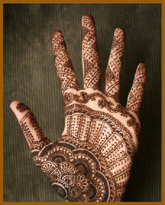 Dotted art with space in modern front hand mehndi design Dotted art with space in modern front hand mehndi design