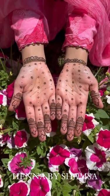New front hand mehndi design 2 New front hand mehndi design 2