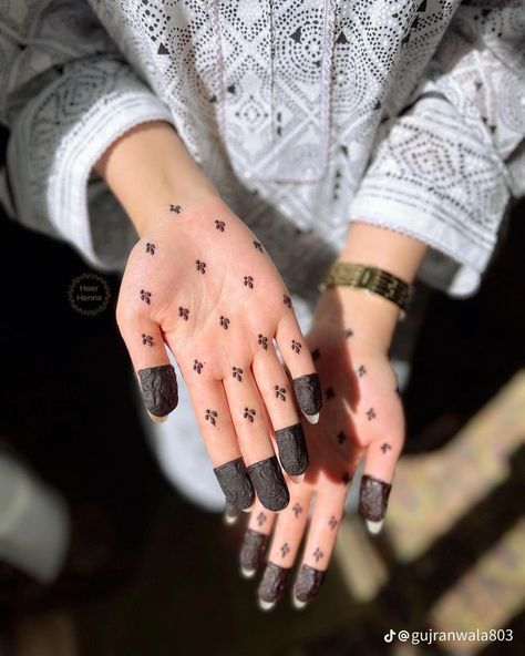New front hand mehndi design 25 New front hand mehndi design 25