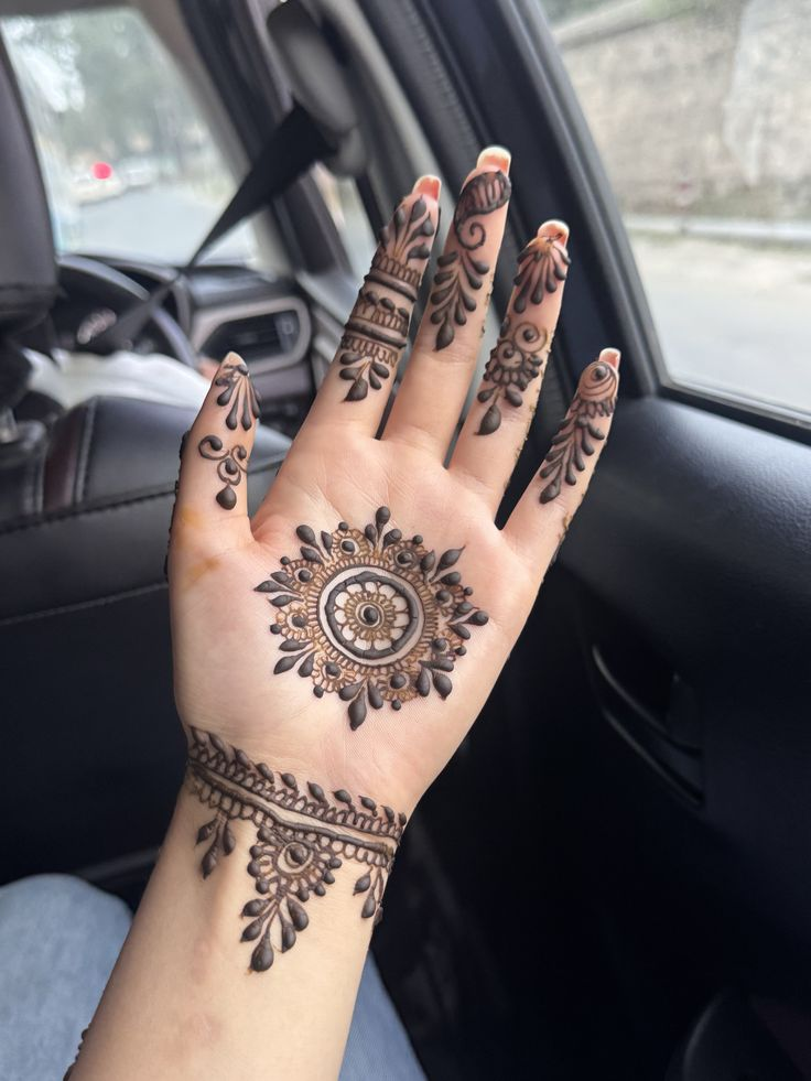 New front hand mehndi design 27 New front hand mehndi design 27