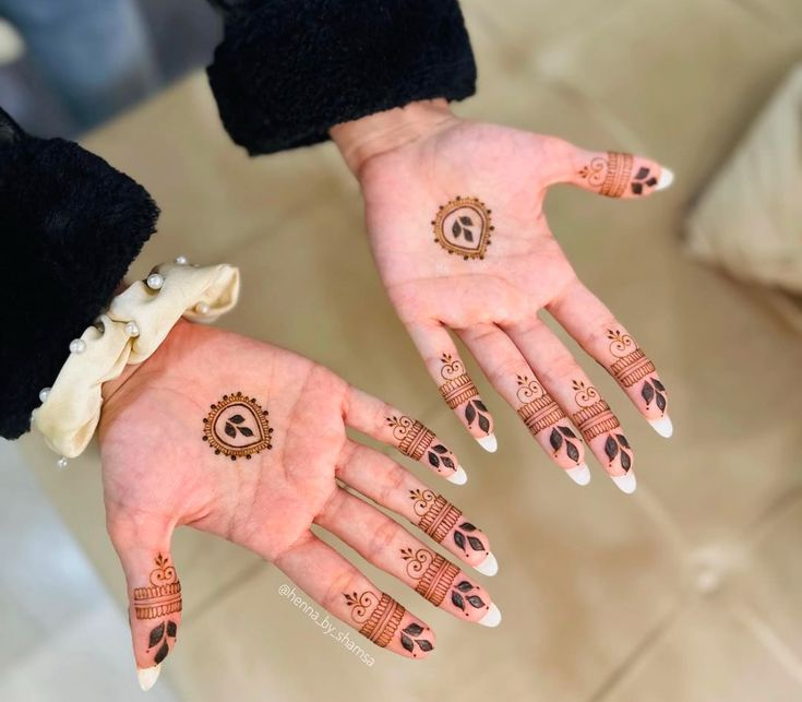 New front hand mehndi design 31 New front hand mehndi design 31