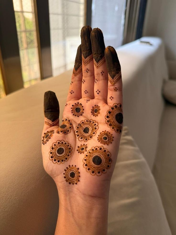 New front hand mehndi design 32 New front hand mehndi design 32
